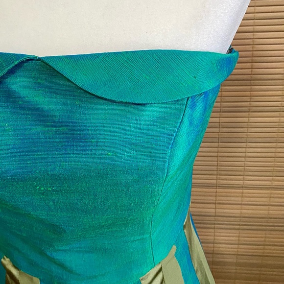 Iridescent mermaid colors, strapless perfect for Derby, garden party - Picture 3 of 14